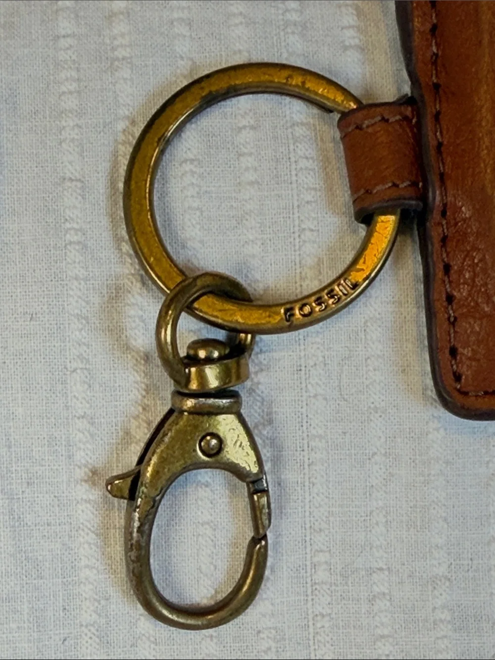 Fossil Genuine Leather Credit Card Holder Wallet Keyring Swivel Brass Fob
